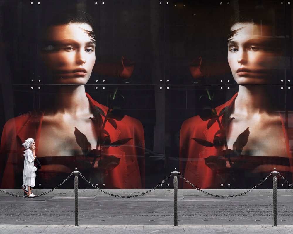 Review: Anastasia Samoylova’s ‘Adaptation’ – A visual journey examining the distinction between simulated ideologies and reality – at Saatchi Gallery until 20 Jan 2025
