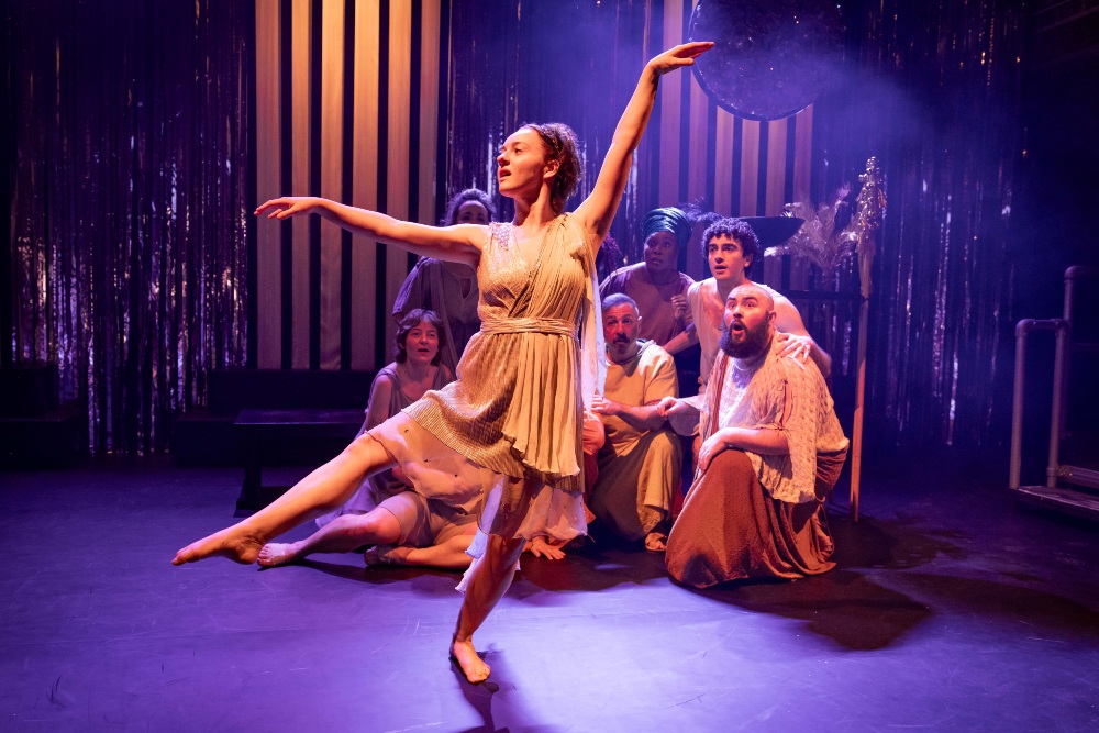 Review: Wendy Beckett’s ‘Sappho’ is a captivating blend of ancient history and contemporary queer culture – Southwark Playhouse Elephant, now on until 25 May